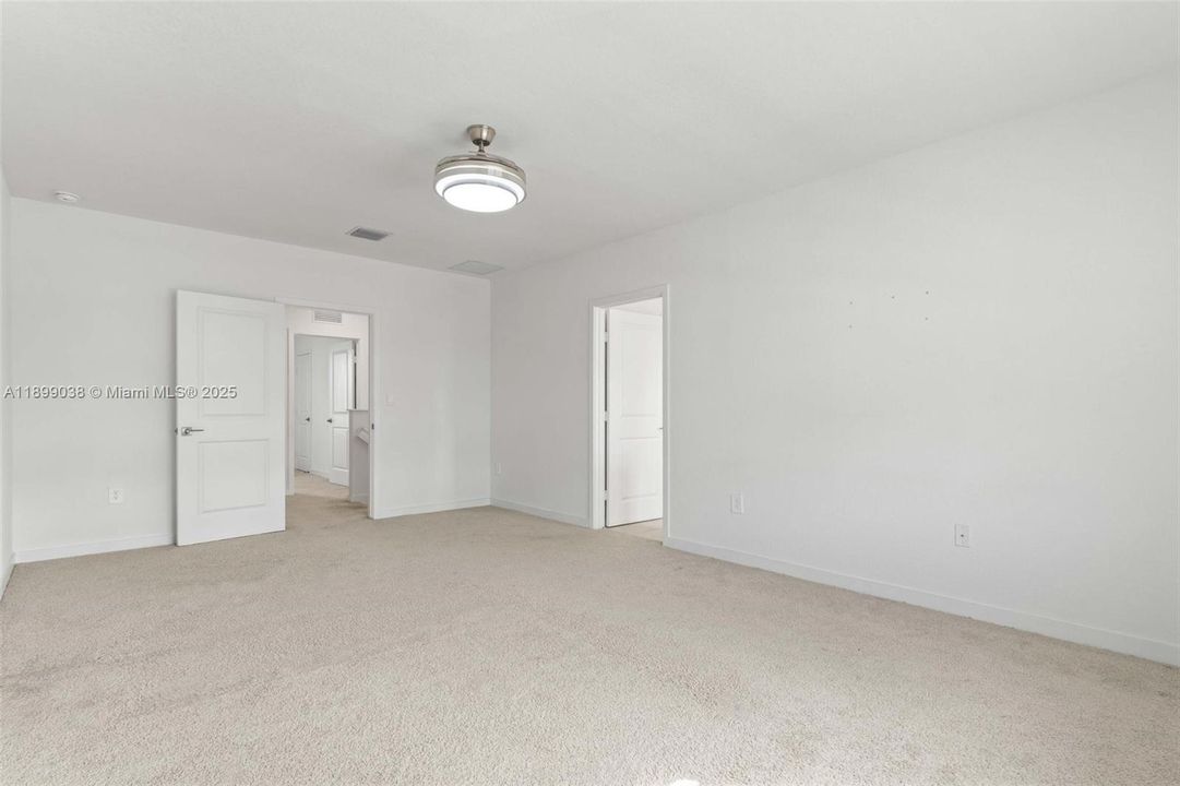 Recently Rented: $3,300 (4 beds, 2 baths, 2696 Square Feet)