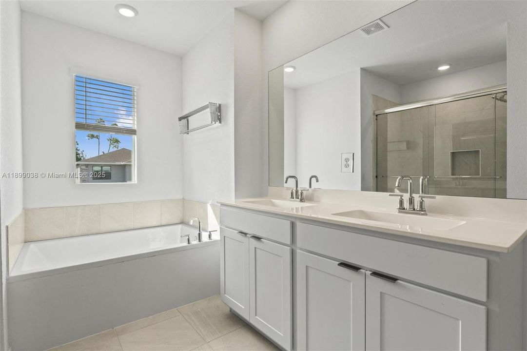 Recently Rented: $3,300 (4 beds, 2 baths, 2696 Square Feet)