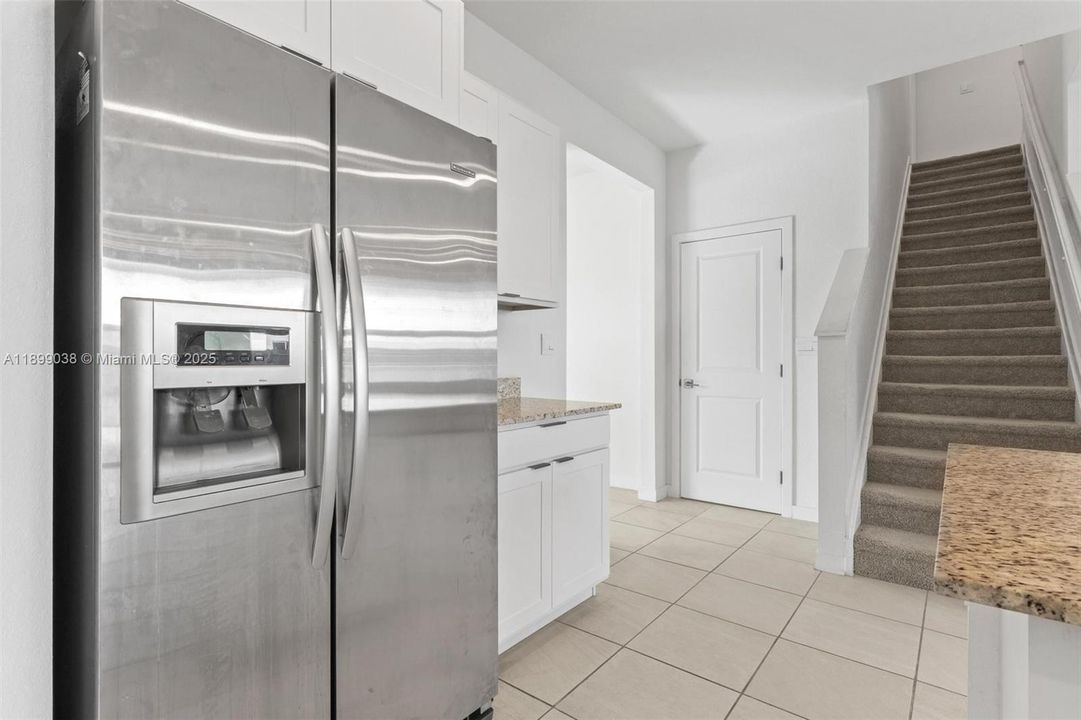 Recently Rented: $3,300 (4 beds, 2 baths, 2696 Square Feet)