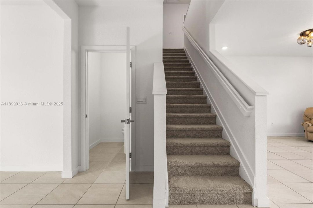 Recently Rented: $3,300 (4 beds, 2 baths, 2696 Square Feet)