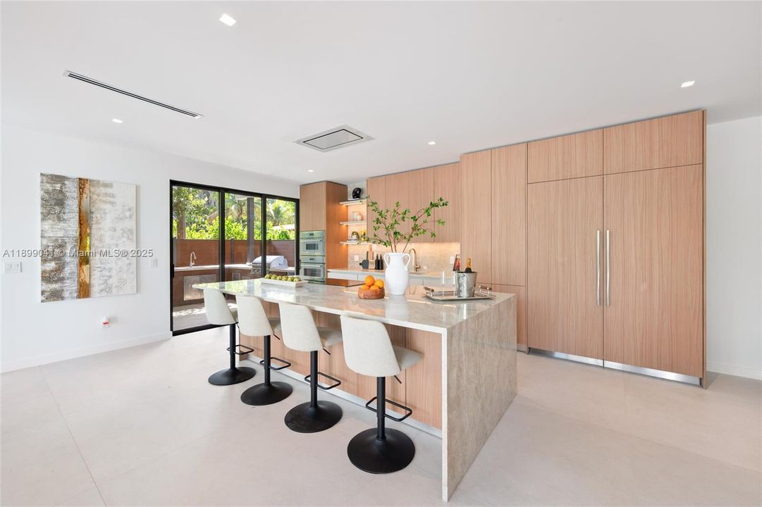 待售: $2,850,000 (4 贝兹, 5 浴室, 3336 平方英尺)