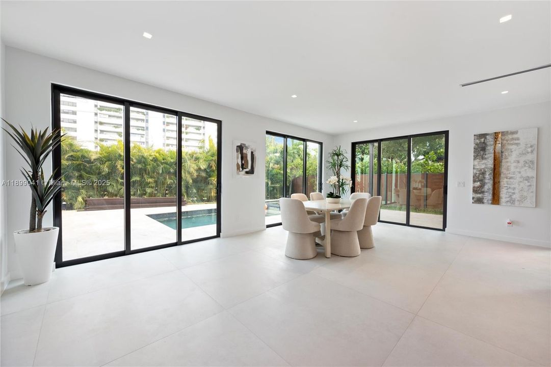 待售: $2,850,000 (4 贝兹, 5 浴室, 3336 平方英尺)