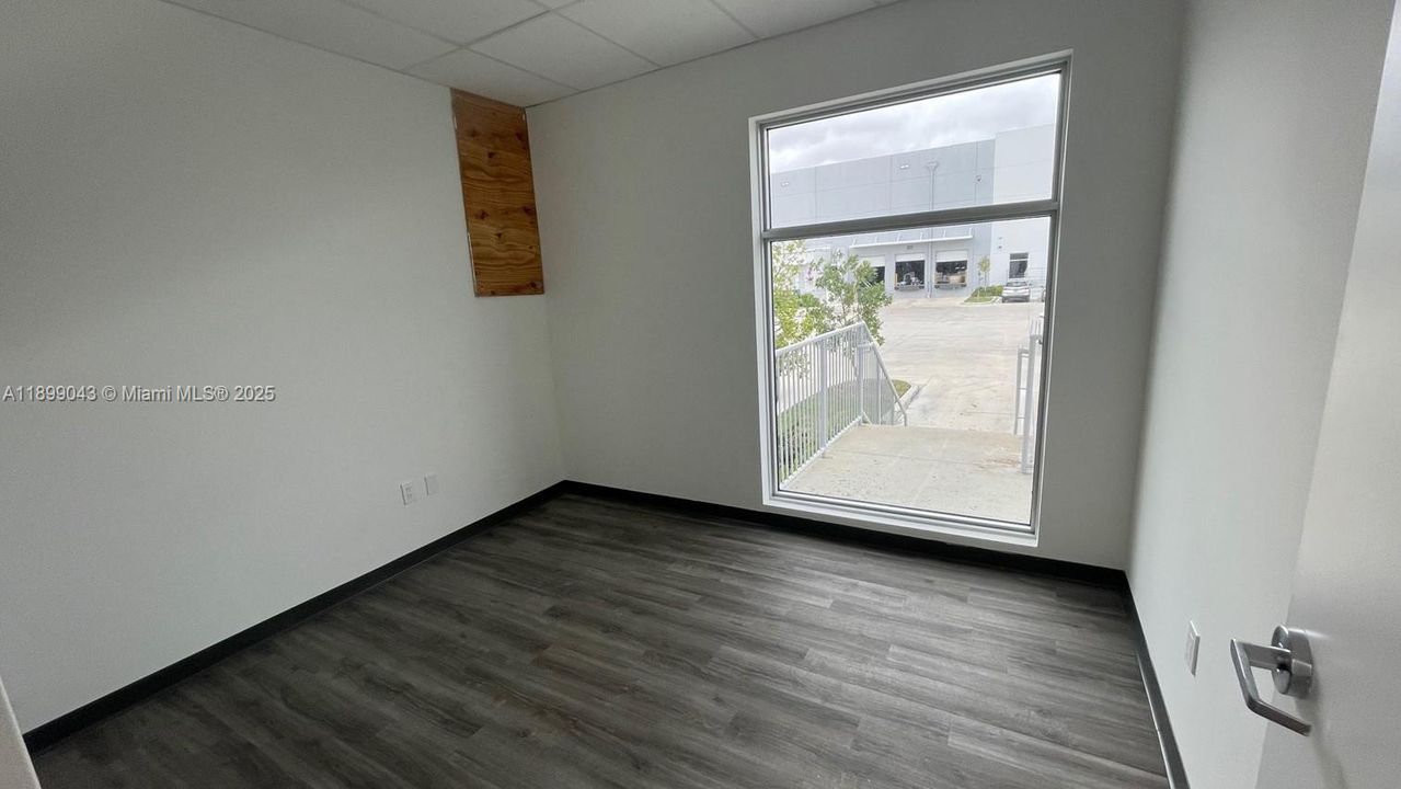 В аренду: $18 (0 спален, 0 ванн, 0 Квадратных фут)