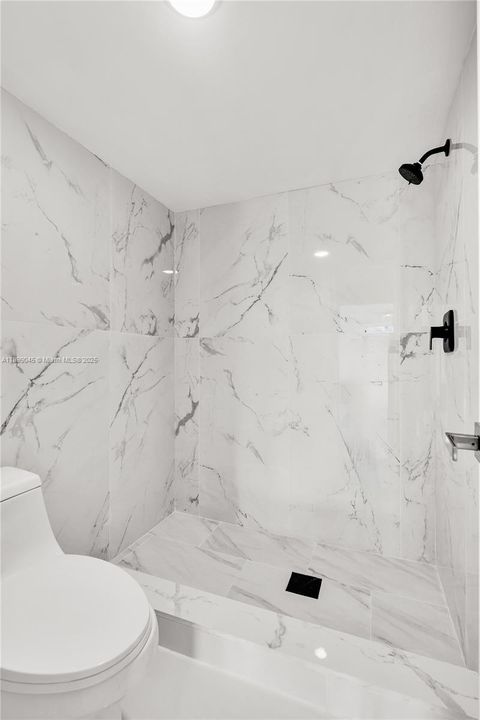 合同活跃: $292,000 (3 贝兹, 2 浴室, 1300 平方英尺)