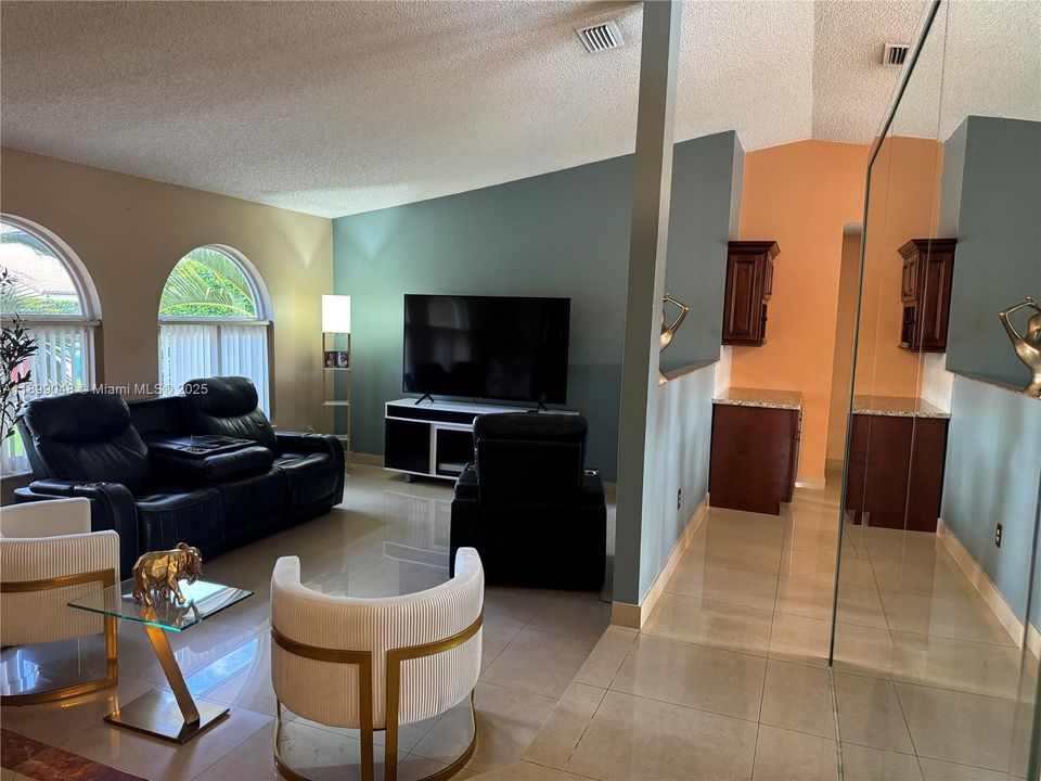 For Sale: $795,000 (4 beds, 2 baths, 2367 Square Feet)