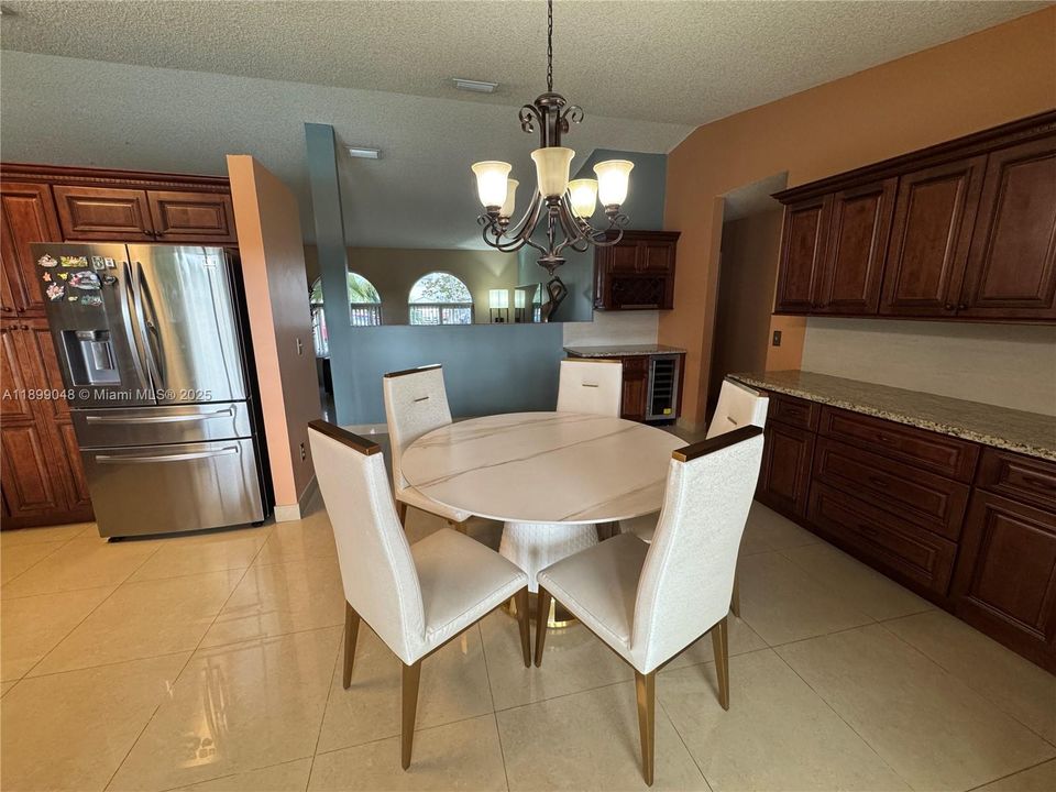 For Sale: $795,000 (4 beds, 2 baths, 2367 Square Feet)