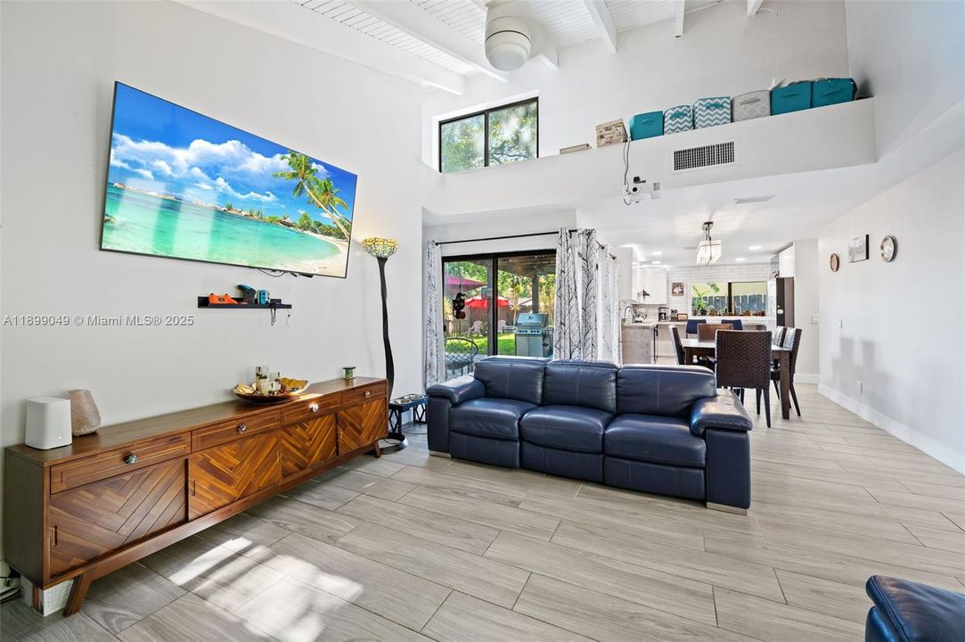 For Sale: $609,000 (3 beds, 2 baths, 1505 Square Feet)