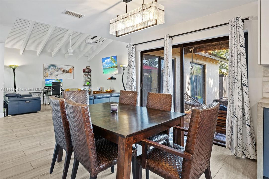 For Sale: $609,000 (3 beds, 2 baths, 1505 Square Feet)