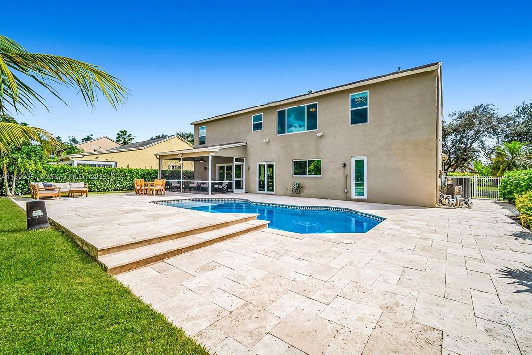 Active With Contract: $1,050,000 (5 beds, 3 baths, 2686 Square Feet)