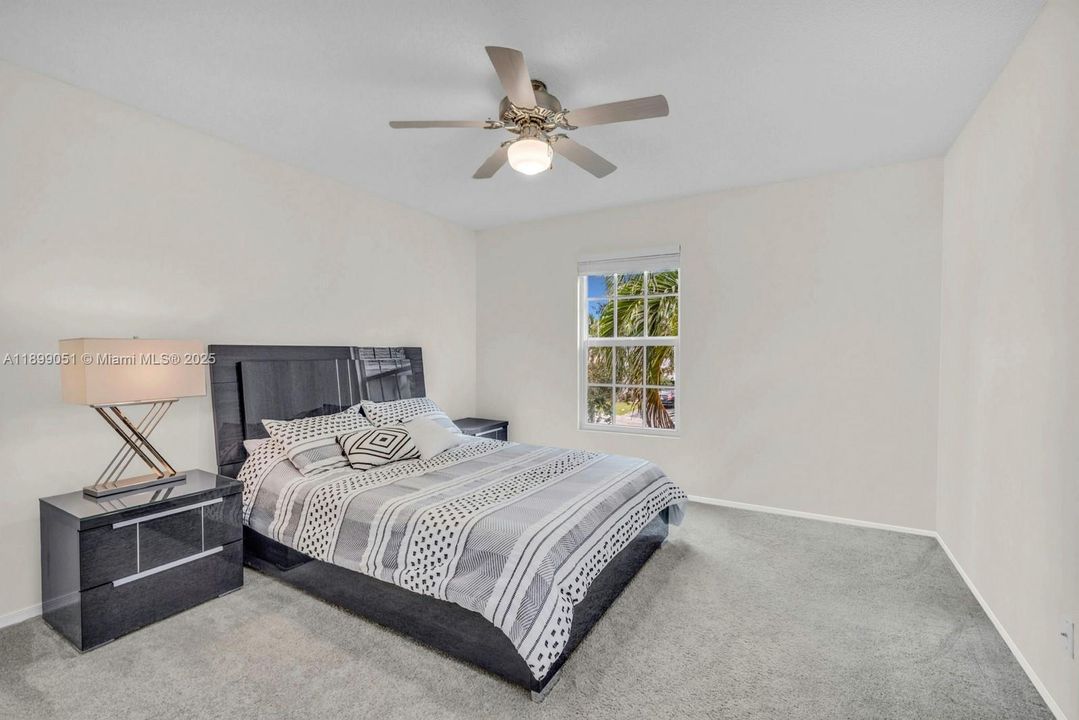 Active With Contract: $1,050,000 (5 beds, 3 baths, 2686 Square Feet)