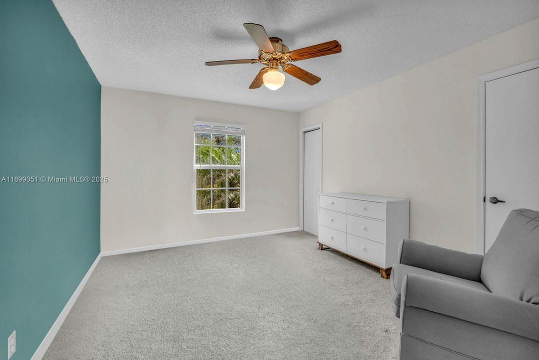 Active With Contract: $1,050,000 (5 beds, 3 baths, 2686 Square Feet)