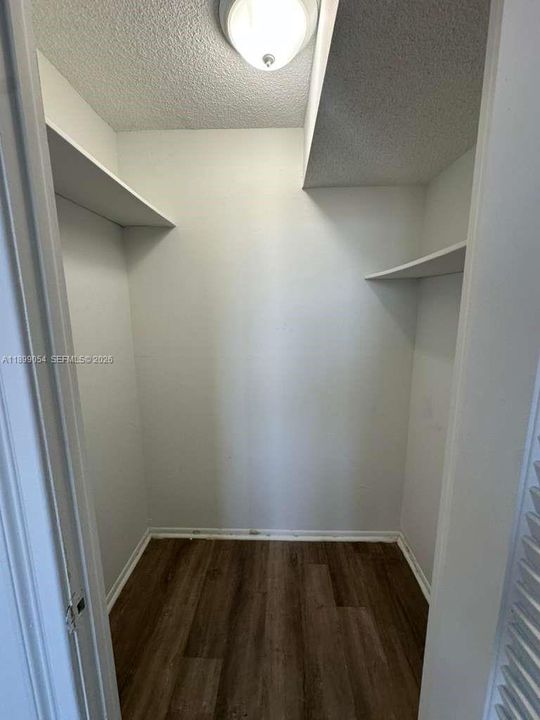 For Rent: $1,500 (1 beds, 1 baths, 840 Square Feet)