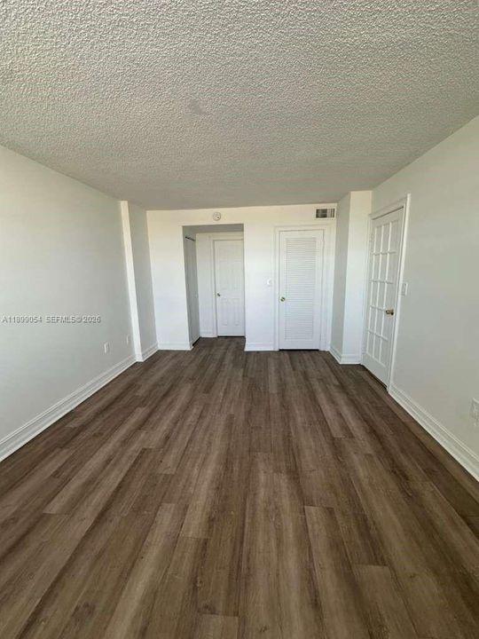For Rent: $1,500 (1 beds, 1 baths, 840 Square Feet)