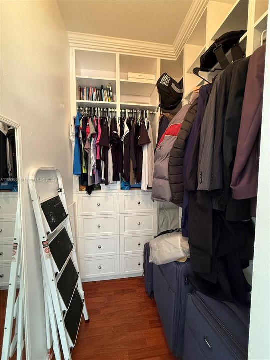 Recientemente alquilado: $3,600 (3 camas, 2 baños, 2254 Pies cuadrados)