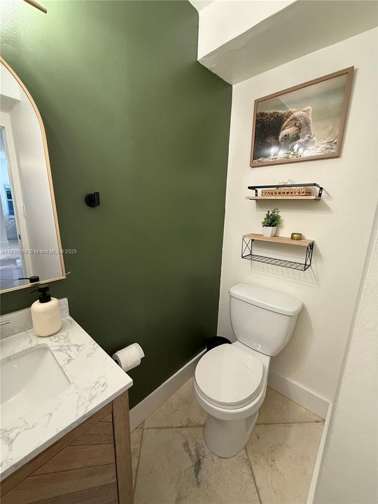 1/2 bath downstairs