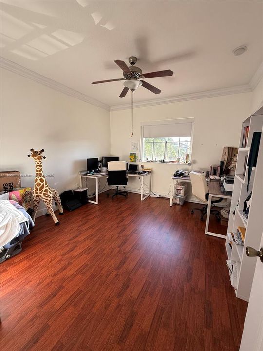 Recientemente alquilado: $3,600 (3 camas, 2 baños, 2254 Pies cuadrados)