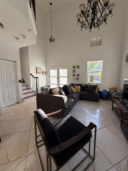 Recientemente alquilado: $3,600 (3 camas, 2 baños, 2254 Pies cuadrados)