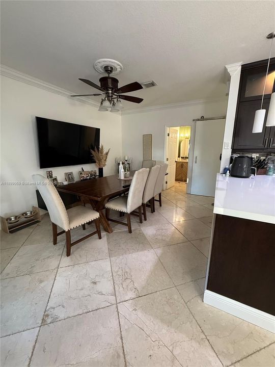 Recientemente alquilado: $3,600 (3 camas, 2 baños, 2254 Pies cuadrados)