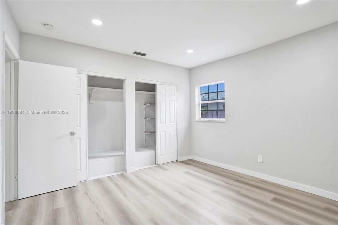 Active With Contract: $2,800 (3 beds, 2 baths, 1358 Square Feet)