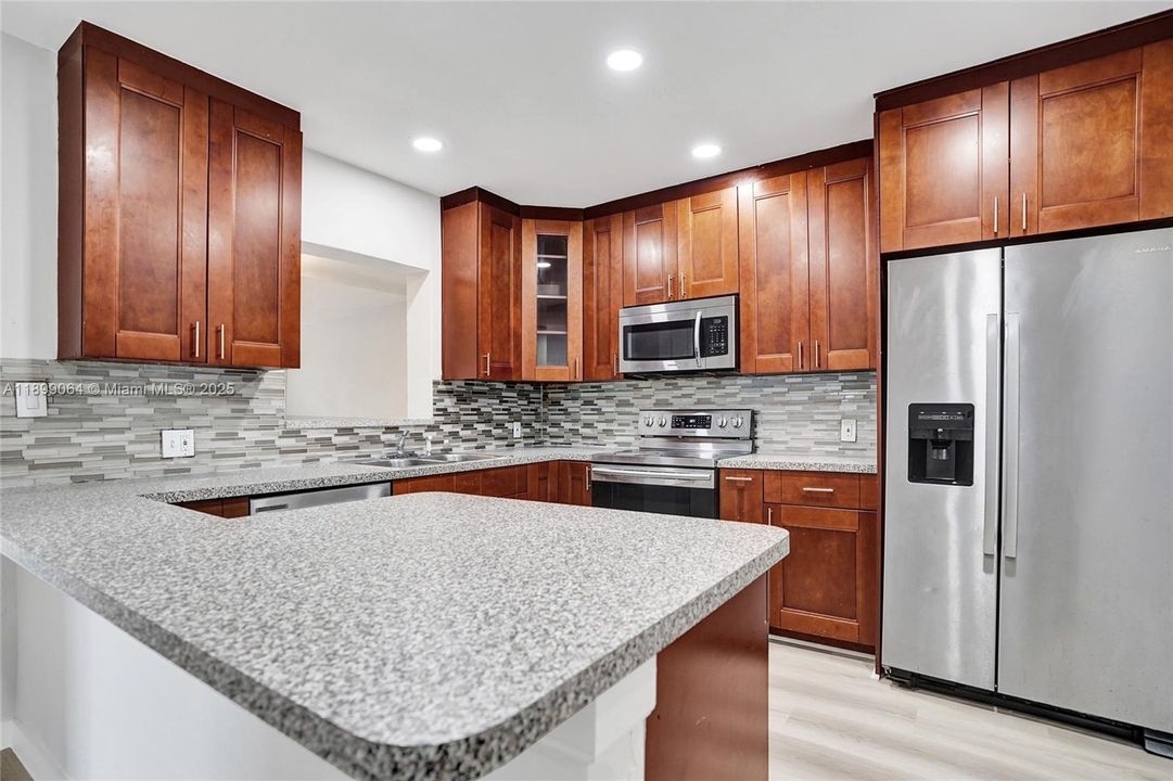 Active With Contract: $2,800 (3 beds, 2 baths, 1358 Square Feet)