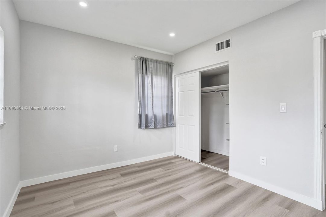 Active With Contract: $2,800 (3 beds, 2 baths, 1358 Square Feet)