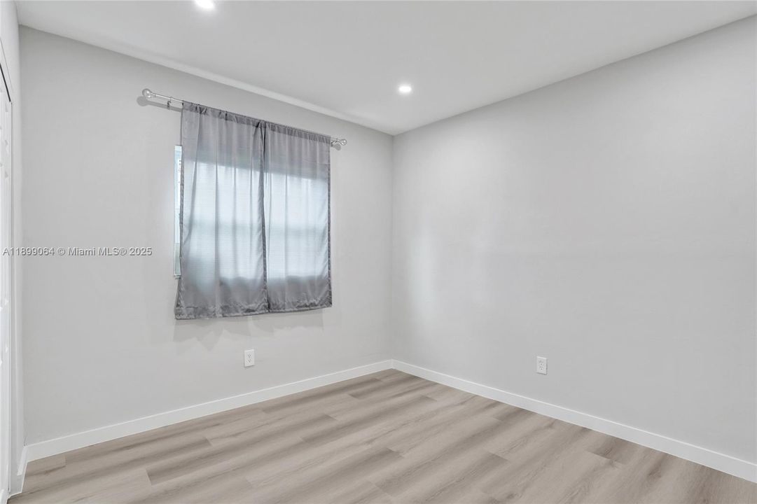 Active With Contract: $2,800 (3 beds, 2 baths, 1358 Square Feet)