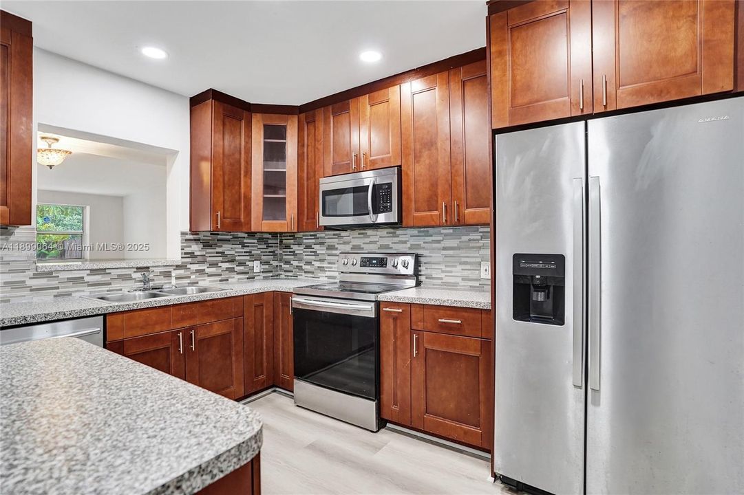 Active With Contract: $2,800 (3 beds, 2 baths, 1358 Square Feet)