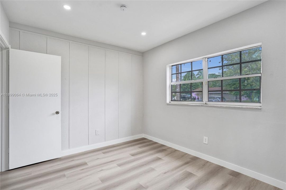 Active With Contract: $2,800 (3 beds, 2 baths, 1358 Square Feet)