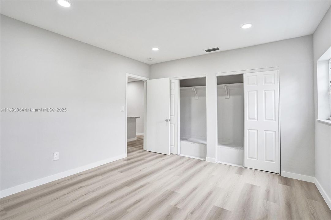 Active With Contract: $2,800 (3 beds, 2 baths, 1358 Square Feet)