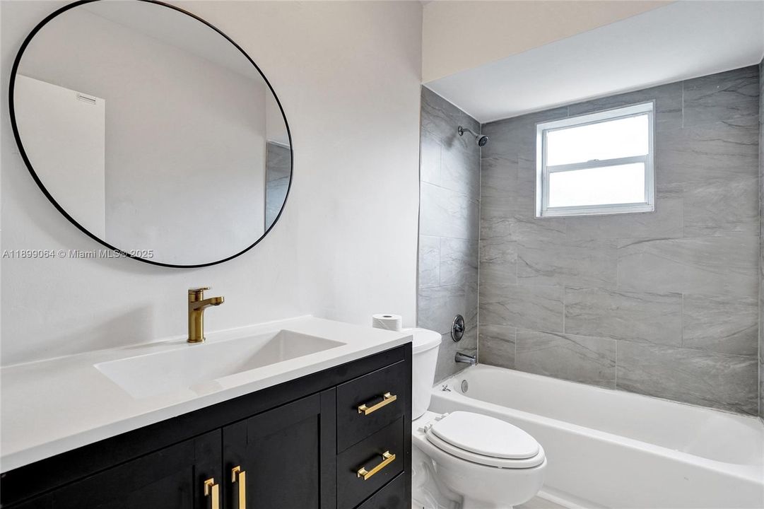 Active With Contract: $2,800 (3 beds, 2 baths, 1358 Square Feet)