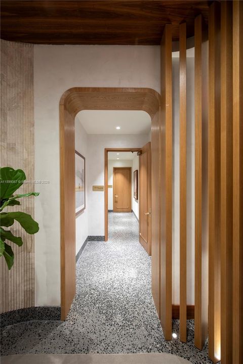 Activo con contrato: $14,000 (2 camas, 2 baños, 942 Pies cuadrados)