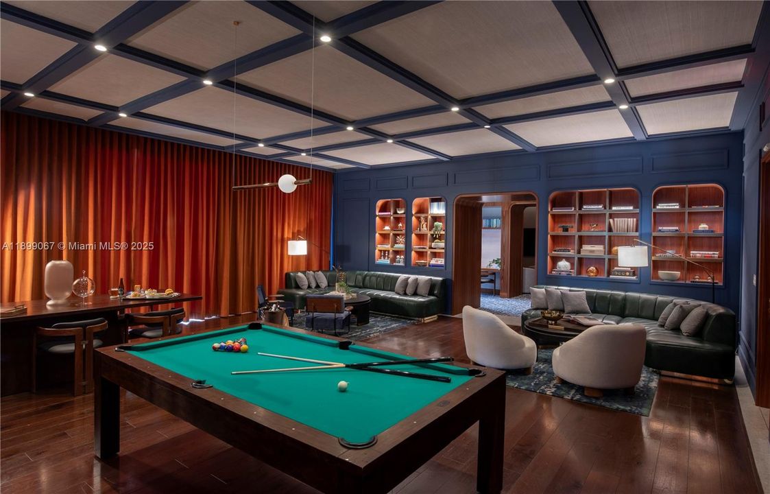 Activo con contrato: $14,000 (2 camas, 2 baños, 942 Pies cuadrados)