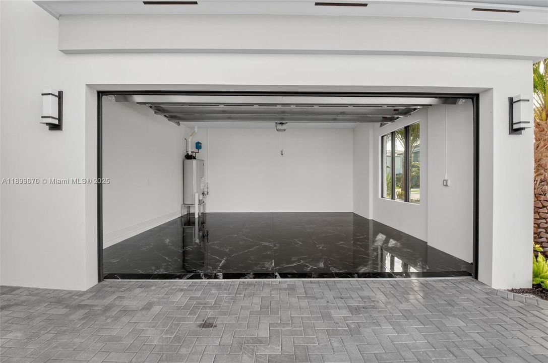 For Sale: $1,759,000 (3 beds, 4 baths, 2573 Square Feet)