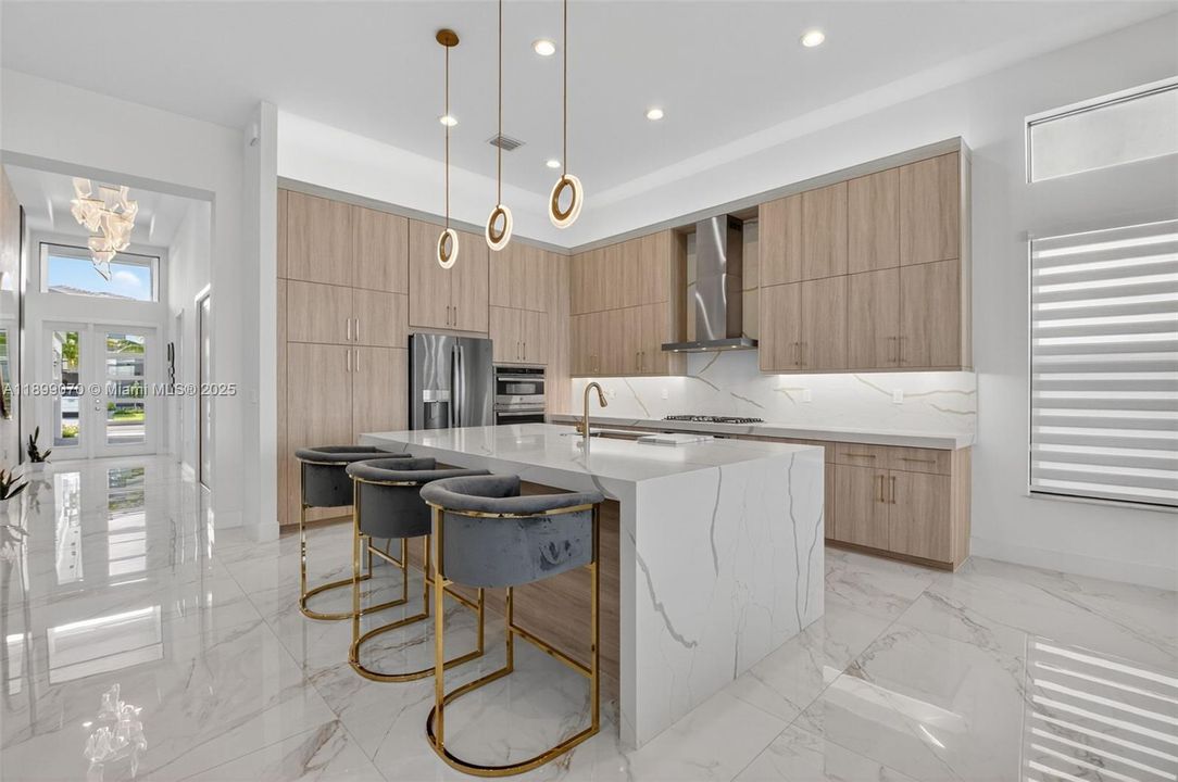 For Sale: $1,759,000 (3 beds, 4 baths, 2573 Square Feet)