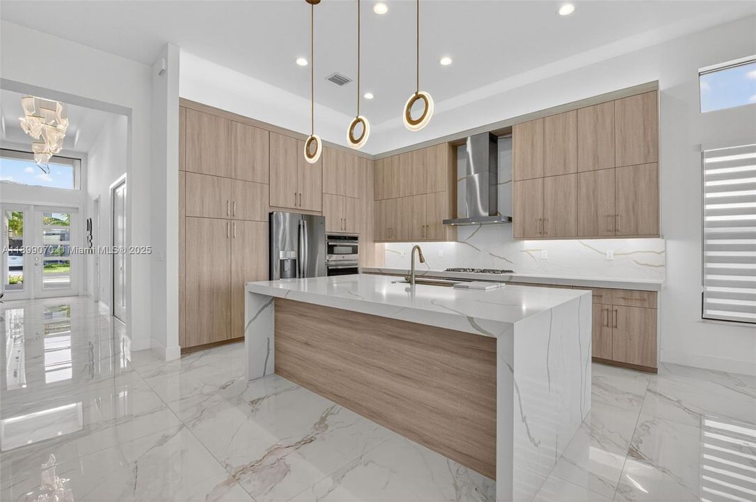 For Sale: $1,759,000 (3 beds, 4 baths, 2573 Square Feet)