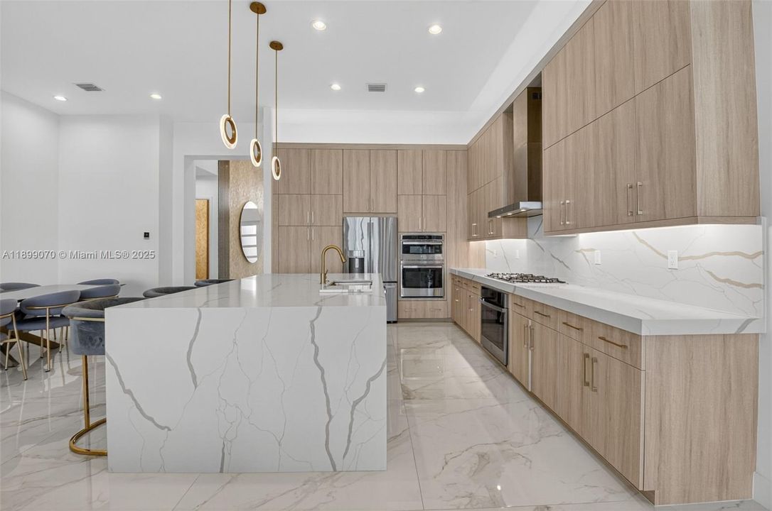 For Sale: $1,759,000 (3 beds, 4 baths, 2573 Square Feet)