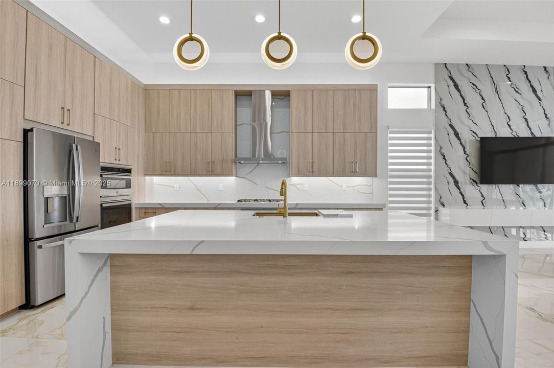 For Sale: $1,759,000 (3 beds, 4 baths, 2573 Square Feet)