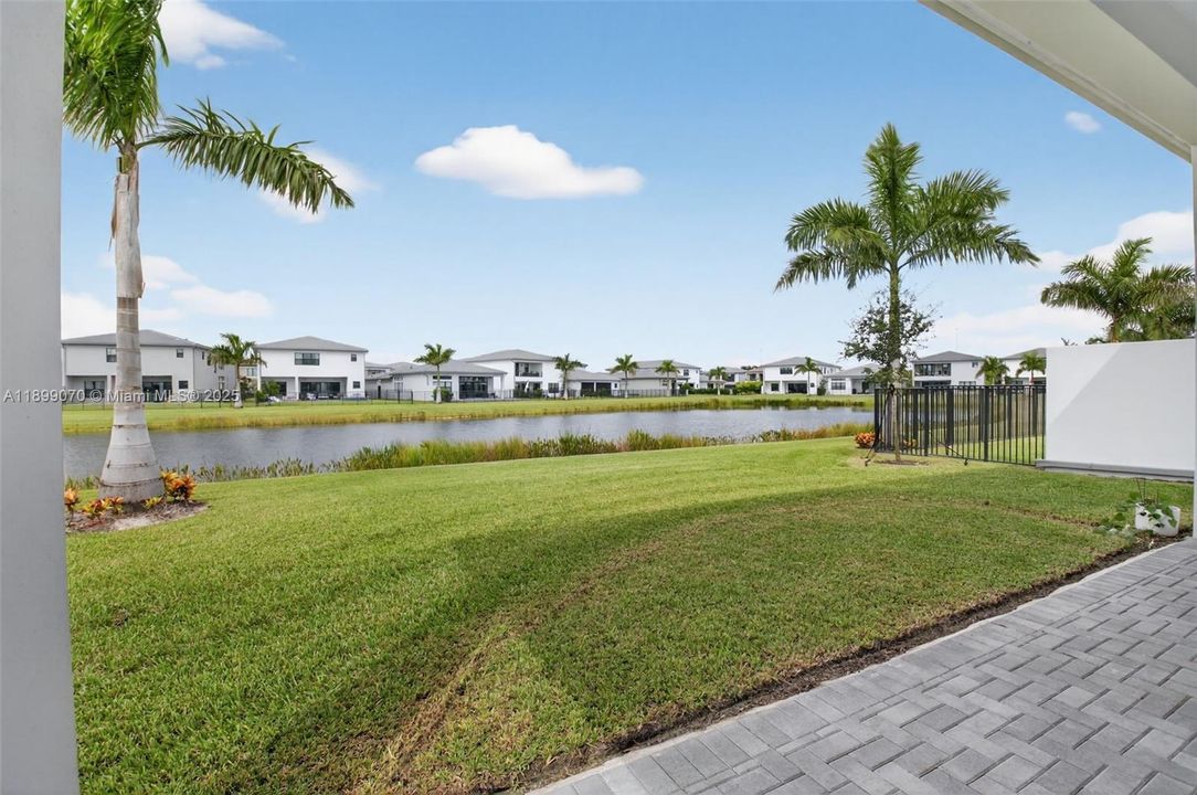 For Sale: $1,759,000 (3 beds, 4 baths, 2573 Square Feet)