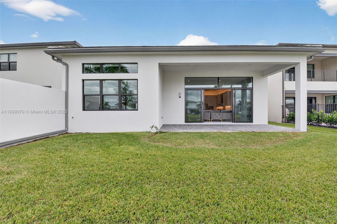 For Sale: $1,759,000 (3 beds, 4 baths, 2573 Square Feet)