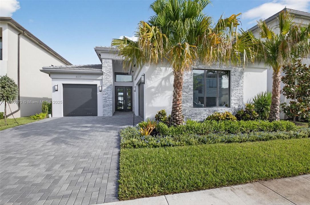 For Sale: $1,759,000 (3 beds, 4 baths, 2573 Square Feet)