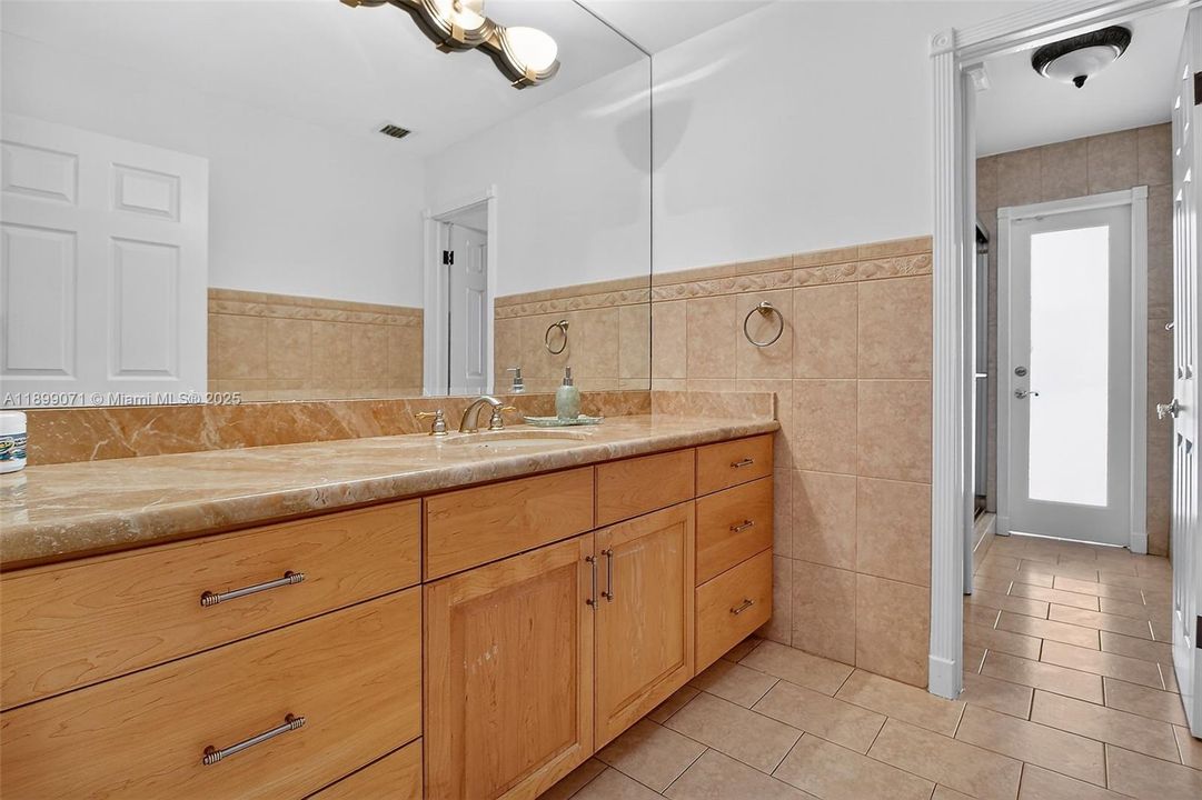 For Sale: $1,750,000 (5 beds, 3 baths, 3282 Square Feet)