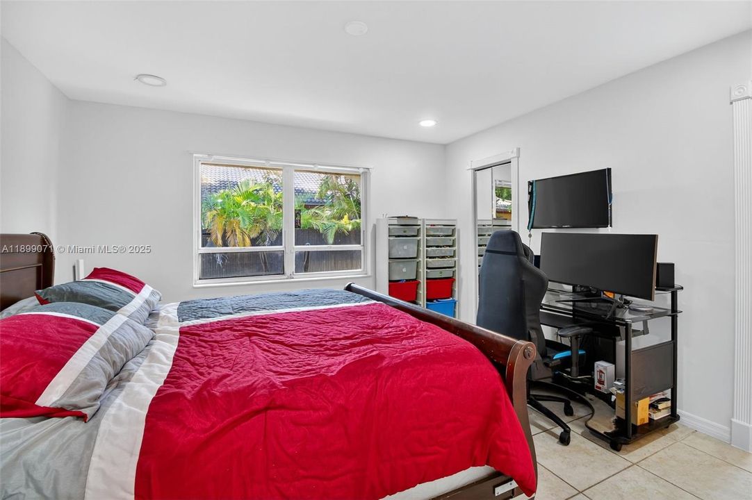 For Sale: $1,750,000 (5 beds, 3 baths, 3282 Square Feet)