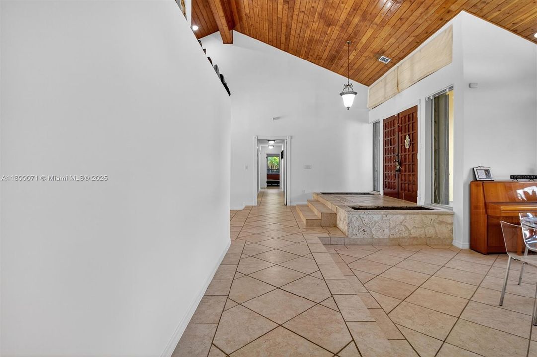 For Sale: $1,750,000 (5 beds, 3 baths, 3282 Square Feet)