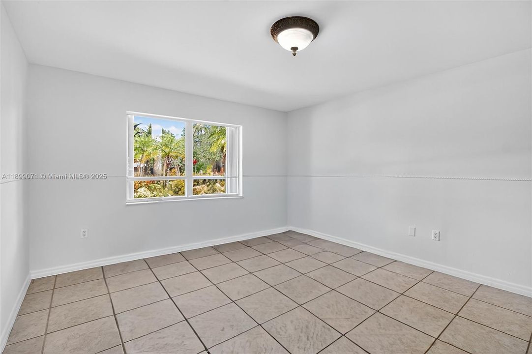 For Sale: $1,750,000 (5 beds, 3 baths, 3282 Square Feet)