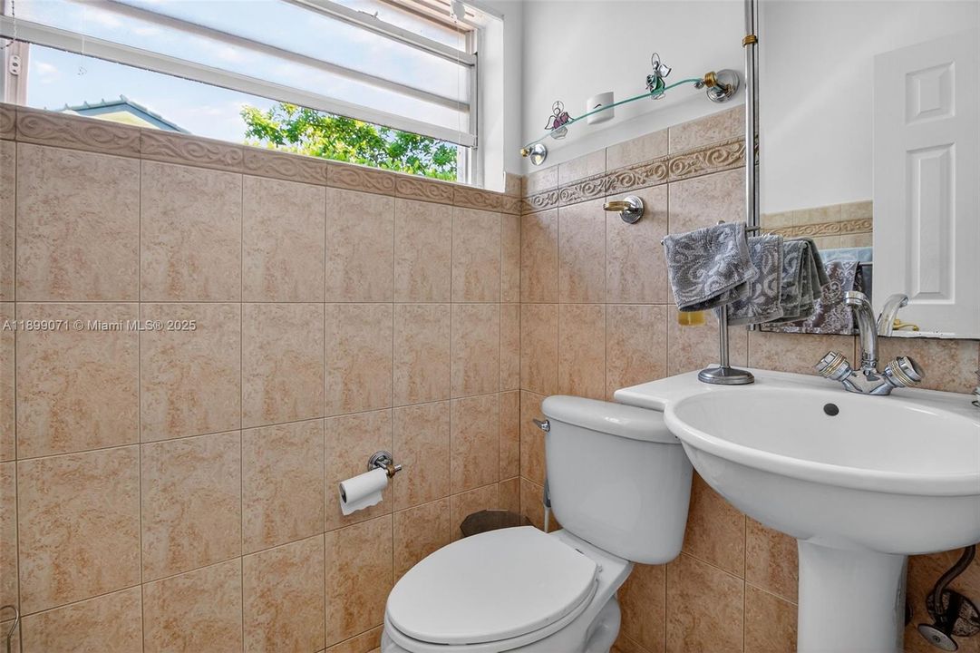 For Sale: $1,750,000 (5 beds, 3 baths, 3282 Square Feet)