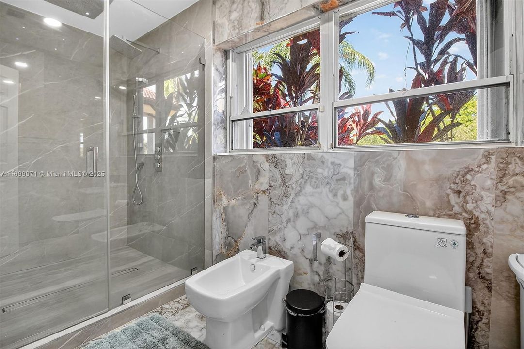 For Sale: $1,750,000 (5 beds, 3 baths, 3282 Square Feet)