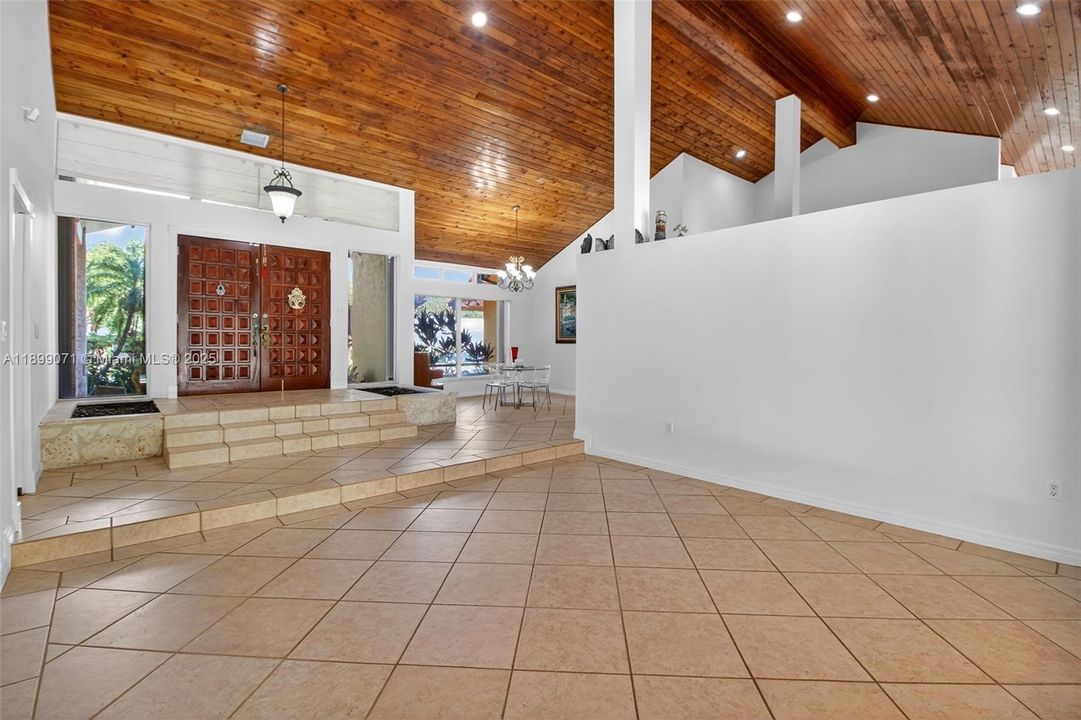 For Sale: $1,750,000 (5 beds, 3 baths, 3282 Square Feet)