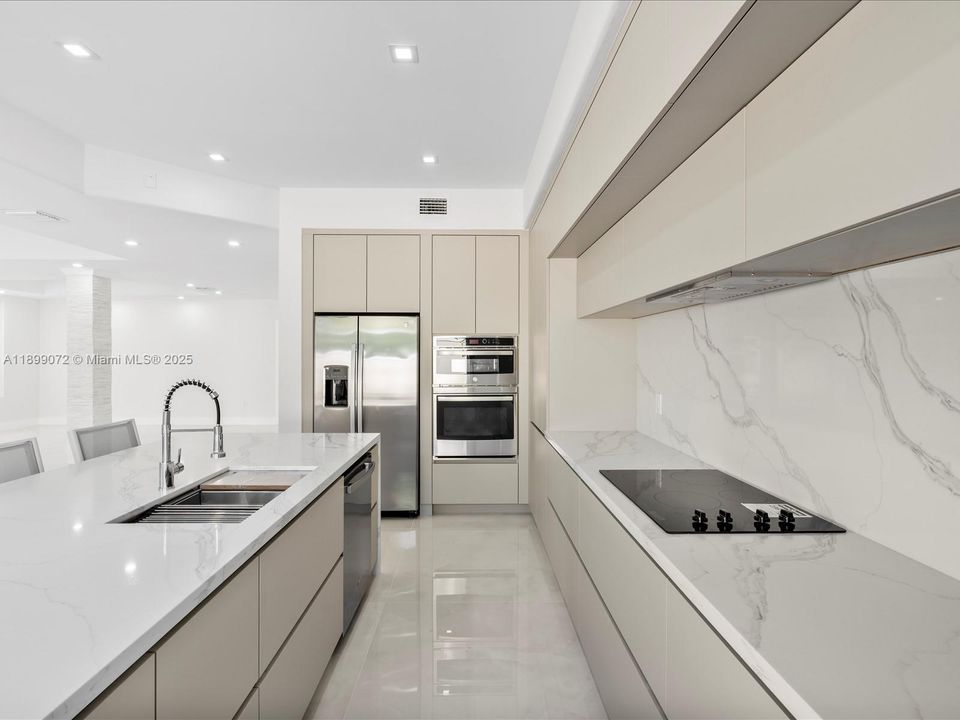 For Rent: $12,900 (4 beds, 3 baths, 2949 Square Feet)