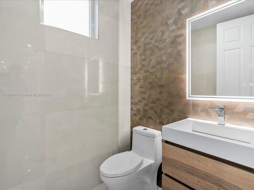 For Rent: $12,900 (4 beds, 3 baths, 2949 Square Feet)