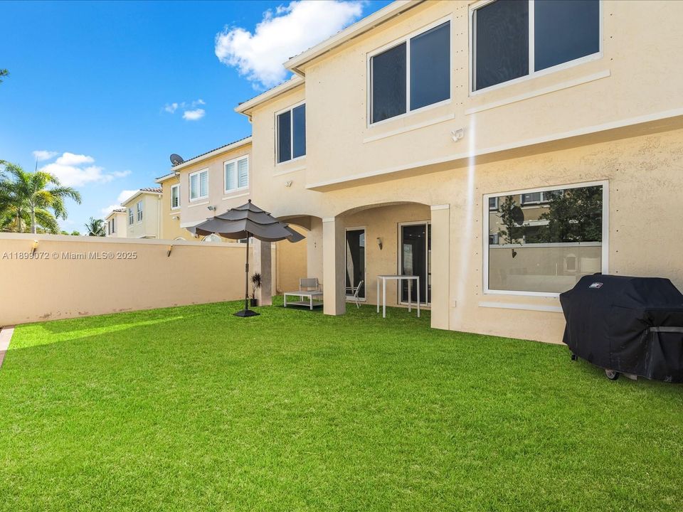 For Rent: $12,900 (4 beds, 3 baths, 2949 Square Feet)